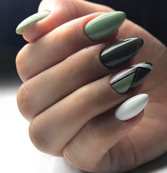2019 coffin nail trends; nail colors 2019; Summer nail colors 2019; nail designs; nail designs pictures; summer nail ideas;short nail