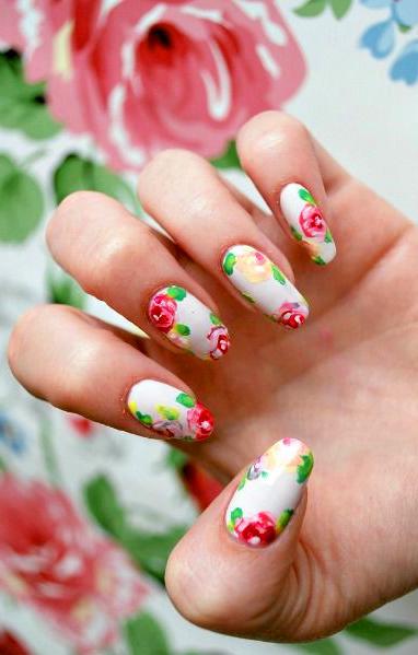 50 Super Pretty Floral Nail Designs