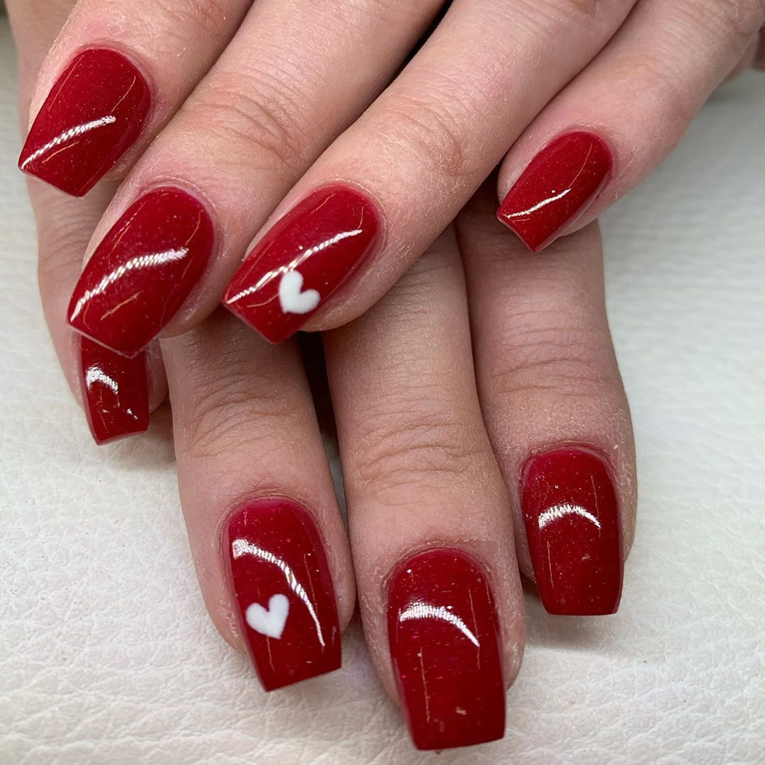55 Pretty Valentine's Day Nails You'll Absolutely Adore,valentines day nails 2020,valentine's day acrylic nails,valentine nails 2020,valentine gel nails