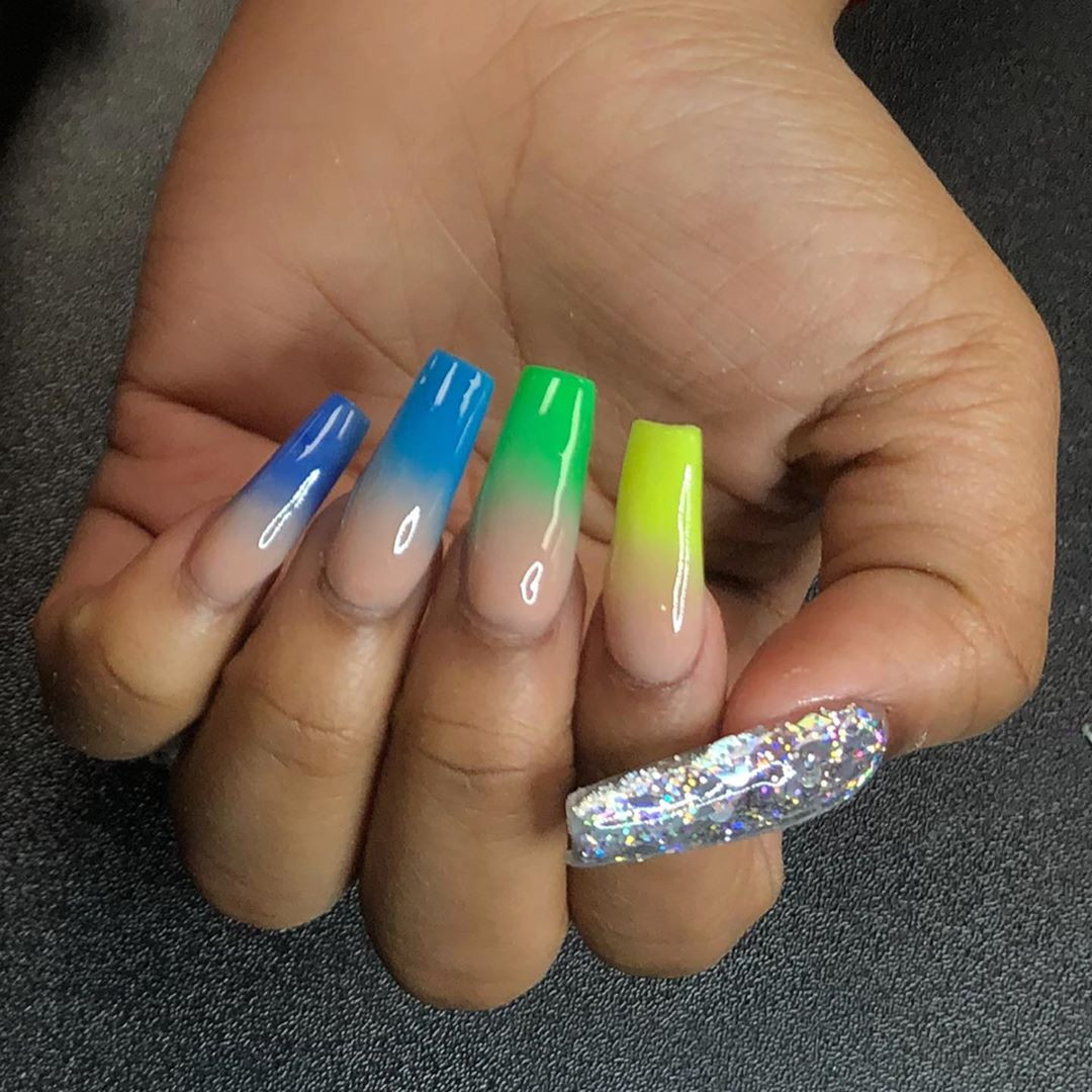 55 Long Acrylic Nail Ideas to Express Your Personality,long acrylic nails coffin,long acrylic nails with rhinestones,long acrylic nails stiletto